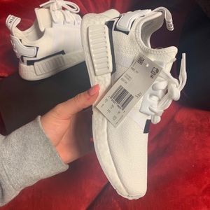 Adidas running/style sneakers